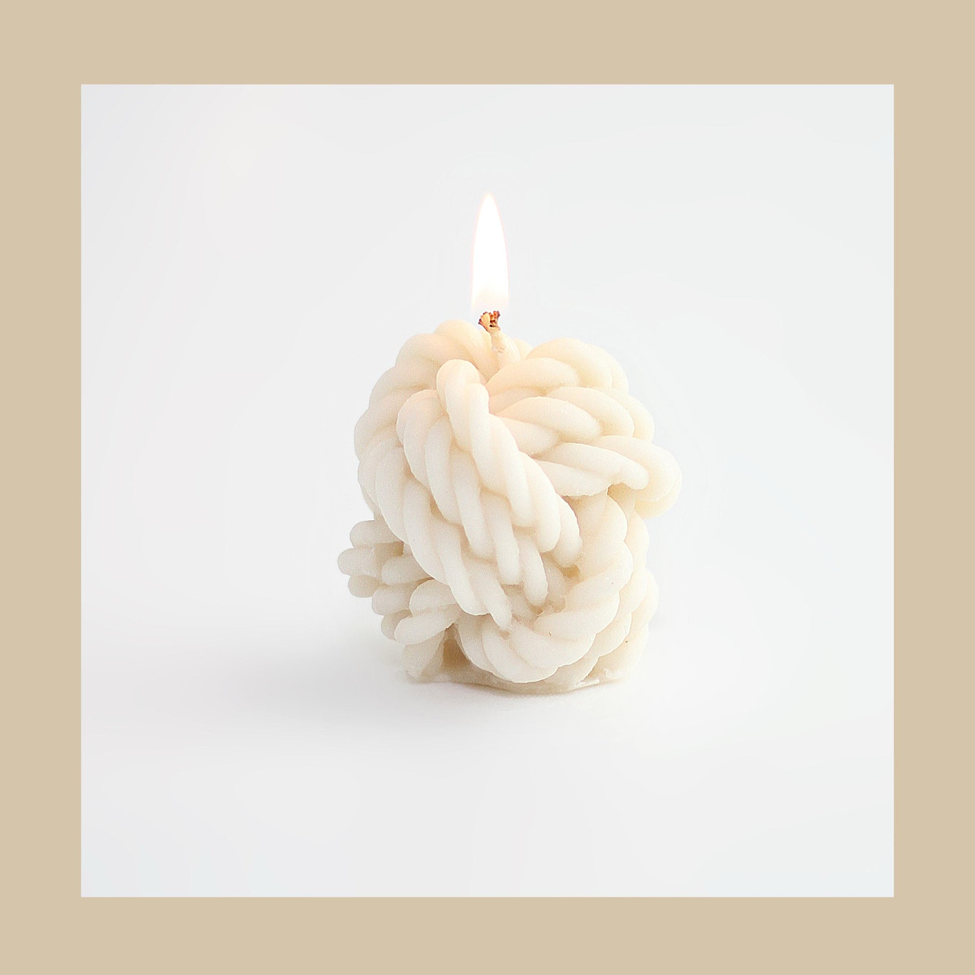Kandelberg „Rope Knot“ – Duftkerze in Knotenform