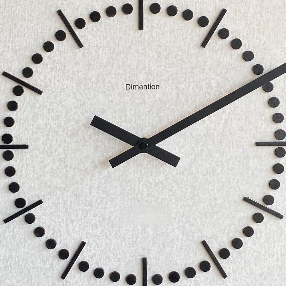 Dimension Wanduhr 60 cm – Schwarz & Eisweiß | Geometrische Designeruhr aus Metall von RH Clocks