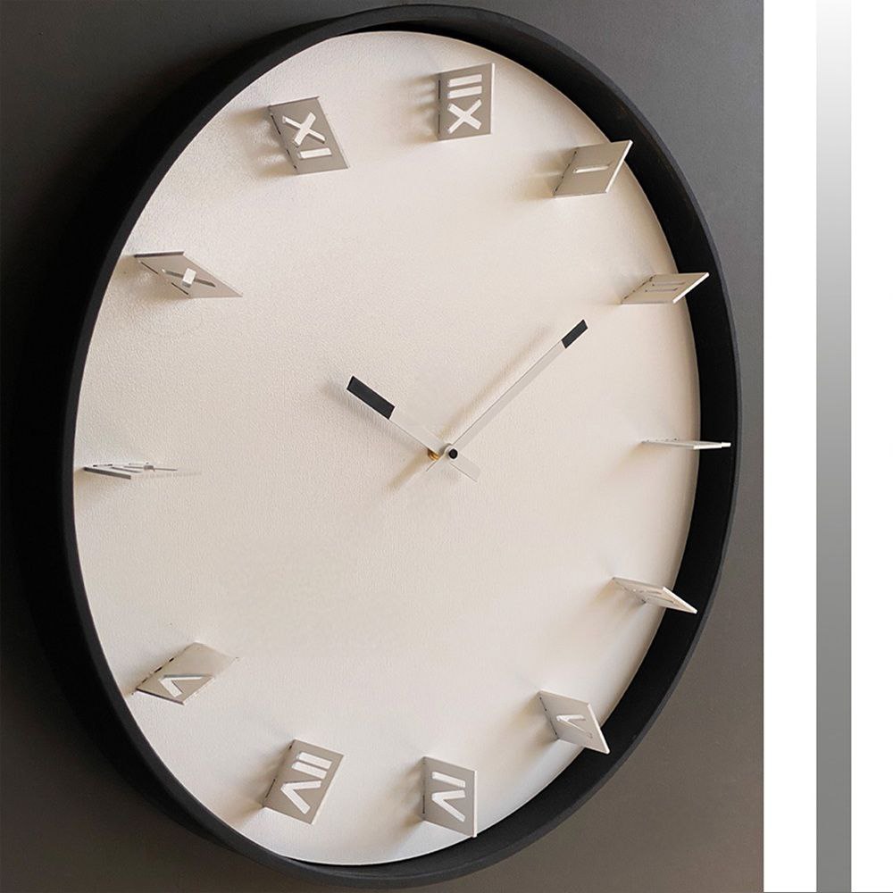 Pelaque Wanduhr 60 cm – Weiß & Schwarz | Elegante Metall-Designeruhr von RH Clocks