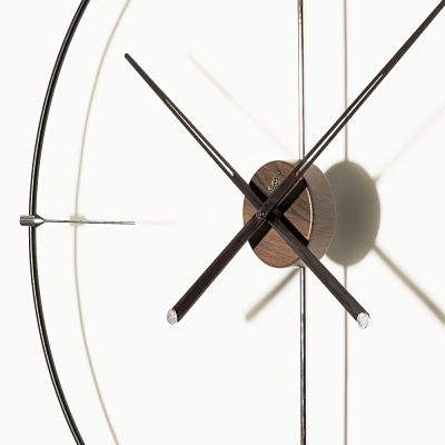 Pulse Wanduhr 80 cm – Antikgold, Chrom & Black | Geometrische Designuhr mit Holzoptik-Zentrum von RH Clocks