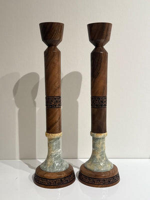 Woodenberg Kerzenständer  „Auris“ 1 Stk.  – Walnussholz & Onyx