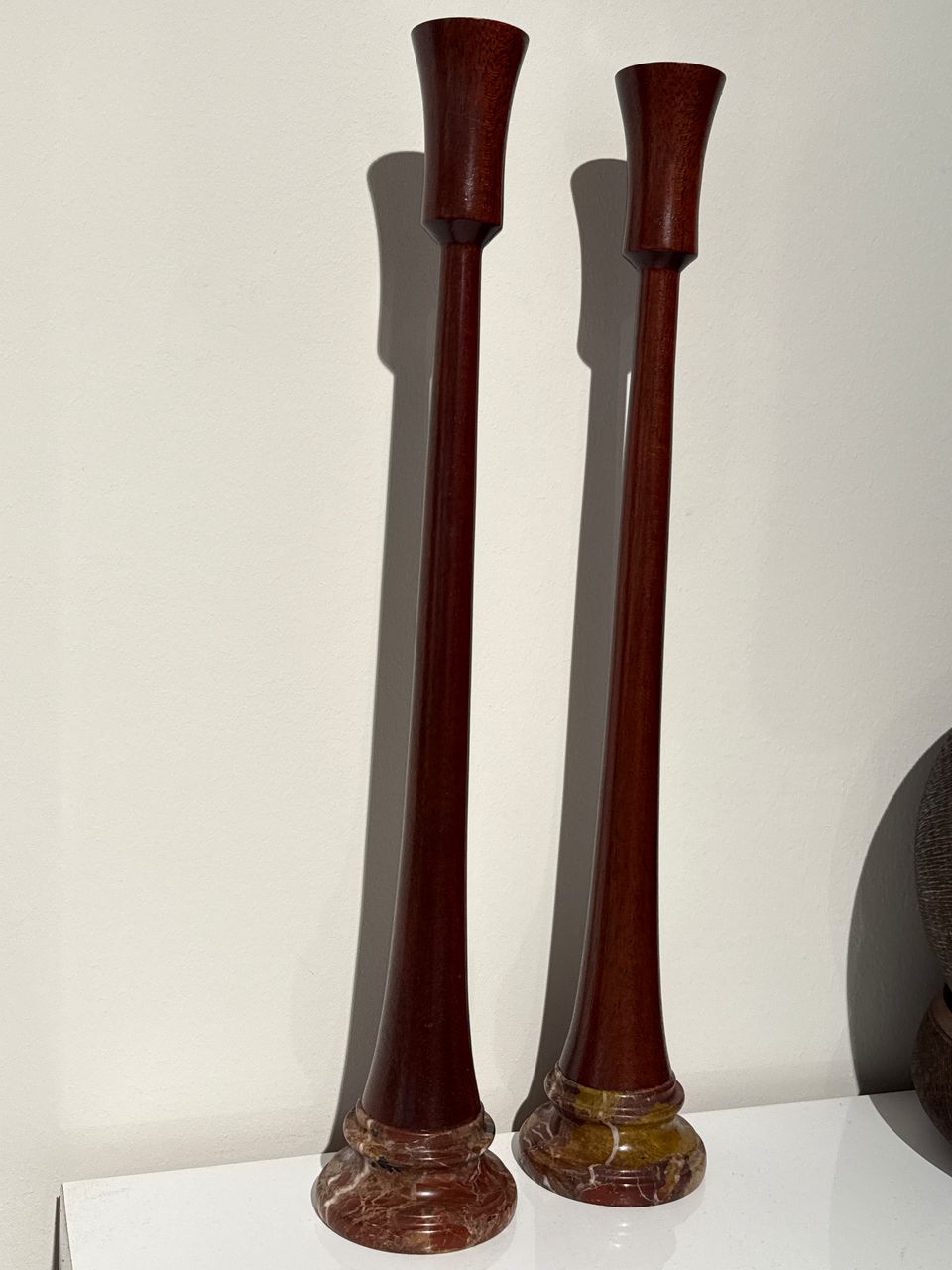 Woodenberg Kerzenhalter „Mahogany Marble“ – Holz & Marmor