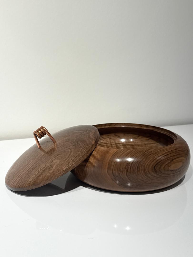 Woodenberg Dose „Rondo“ mit Deckel – Handgefertigt aus Walnussholz